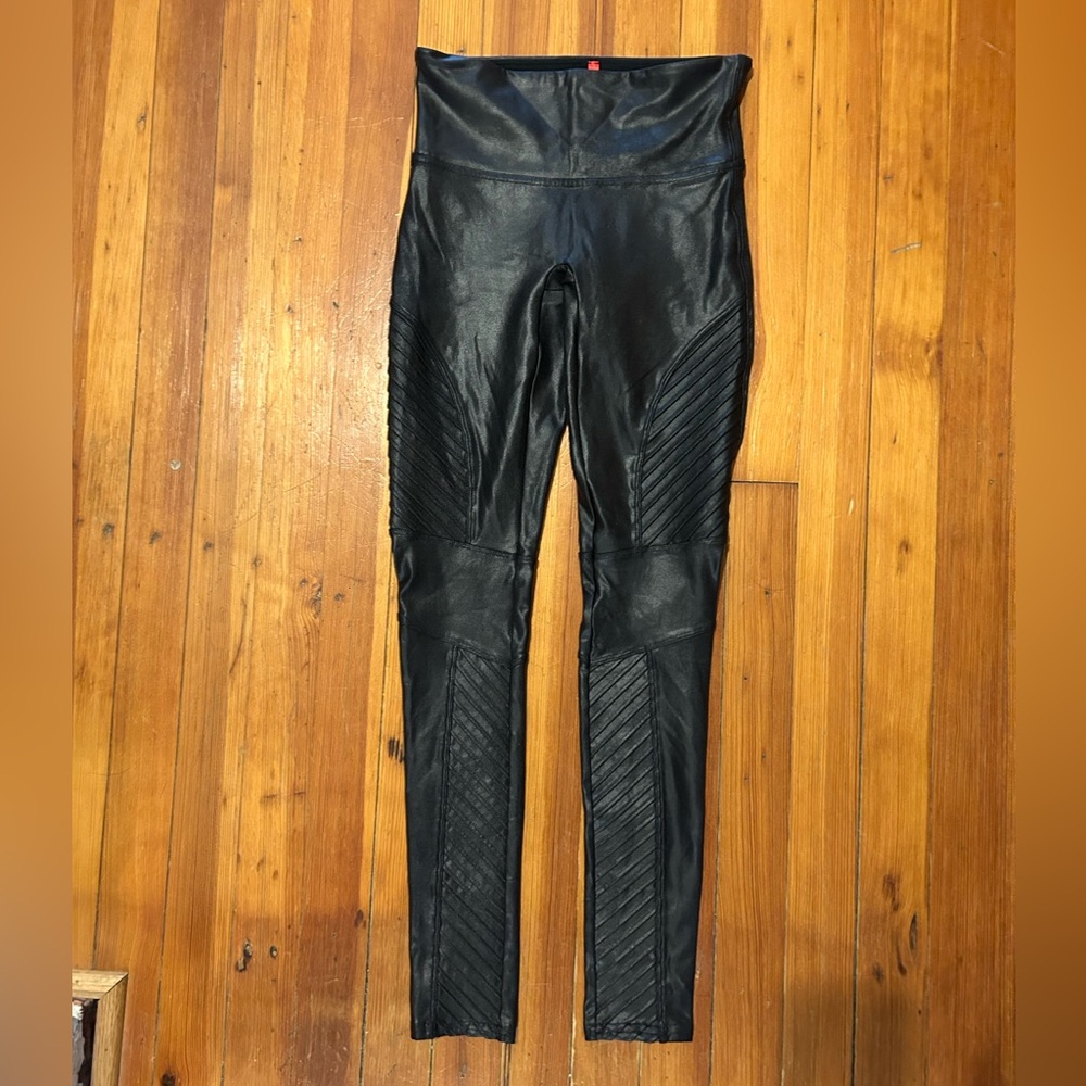 Spanx bike style leggings size small